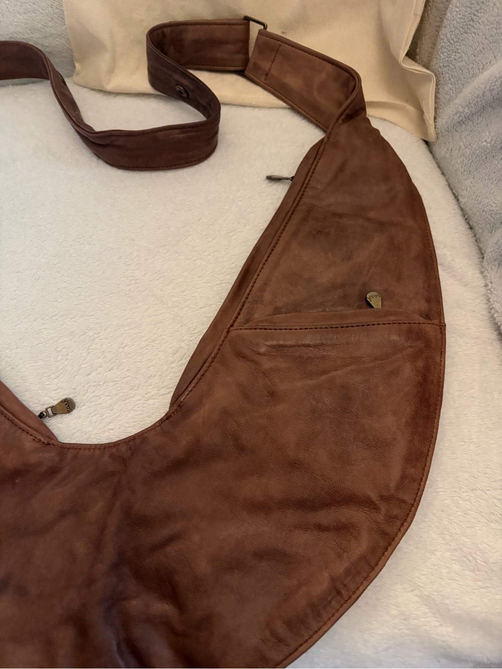 Sash Brown Leather Crescent Sling Bag - Picture 3 of 14